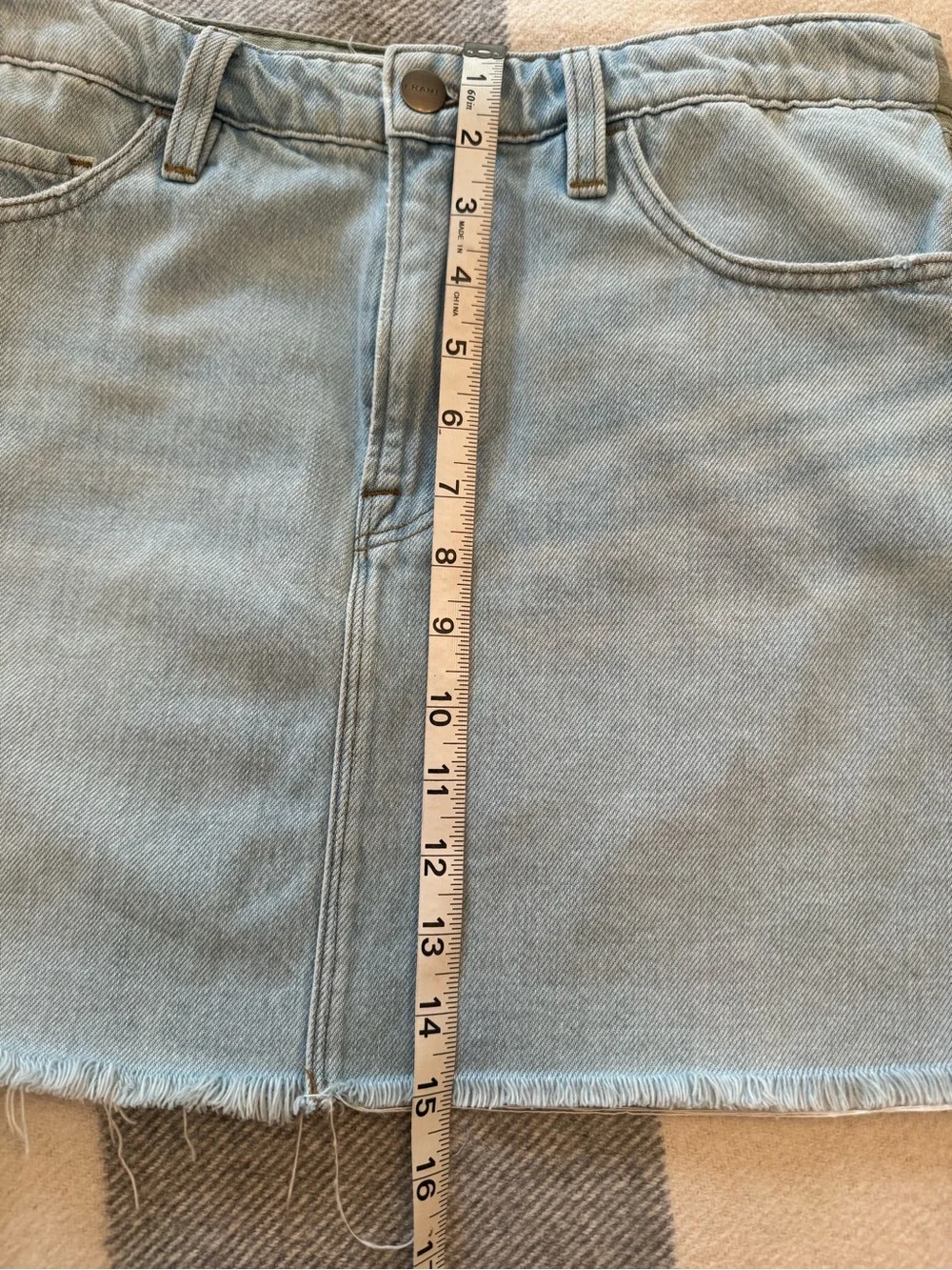 Frame Color block Mini Skirt with Frayed Hem